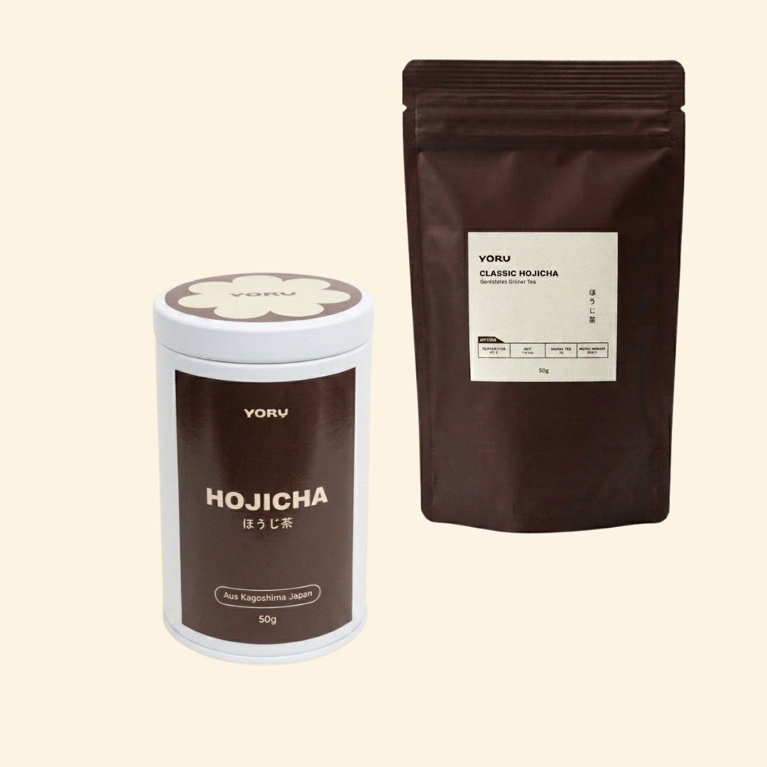 YORUCHA Duo Set – Hojicha Pulver 24g und Lose Teeblätter 50g nebeneinander